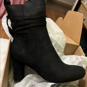 Zuri Black Boots